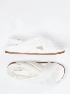 Konstantin Starke – Riemchensandale aus Lammleder Offwhite