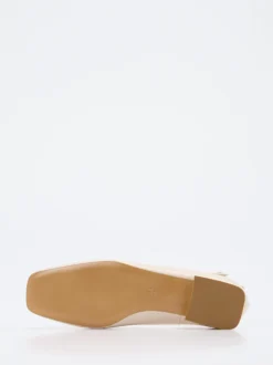 Konstantin Starke – Riemchen-Ballerinas aus Lackleder beige
