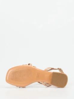 Konstantin Starke – Riemchensandalen aus Lackleder beige