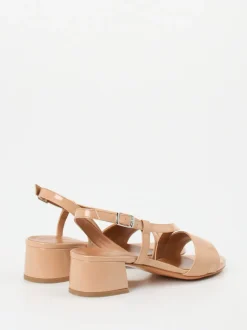 Konstantin Starke – Sandalette aus Lackleder Nude-Rosé