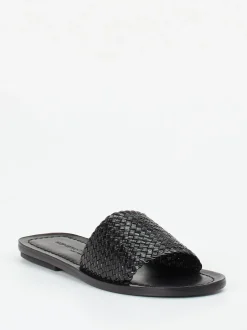 Konstantin Starke – Sandalen aus Flechtleder Schwarz