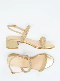 Konstantin Starke – Sandalette aus Metallicleder Gold