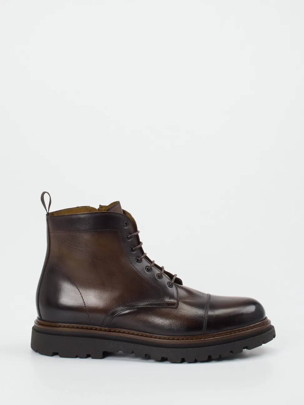 Konstantin Starke – Schnürboots aus Büffelleder braun