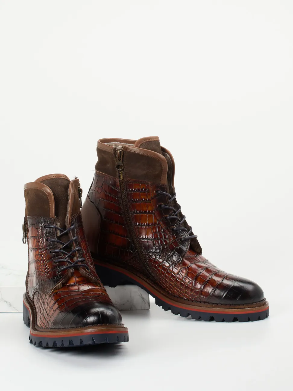 Konstantin Starke – Schnürboots aus geprägtem Leder braun