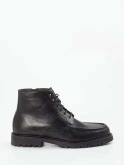 Konstantin Starke – Schnürboots aus Kalbleder Schwarz