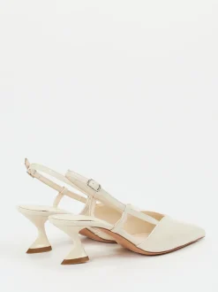 Konstantin Starke – Slingback-Pumps aus Lackleder beige