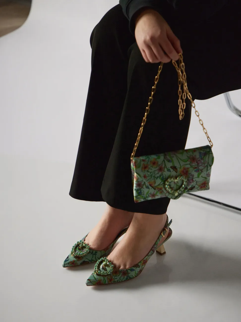 Konstantin Starke – Slingpumps aus Satin-Textil mintgrün