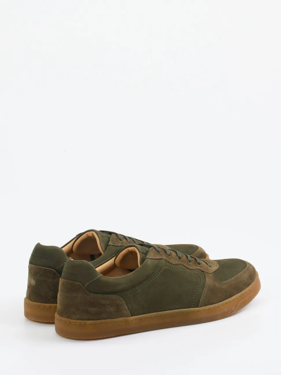 Konstantin Starke – Sneaker aus Veloursleder olivgrün