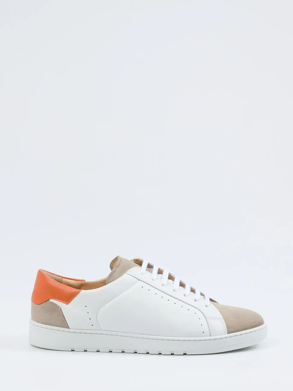 Konstantin Starke – Sneaker aus Kalbleder Weiß-Orange