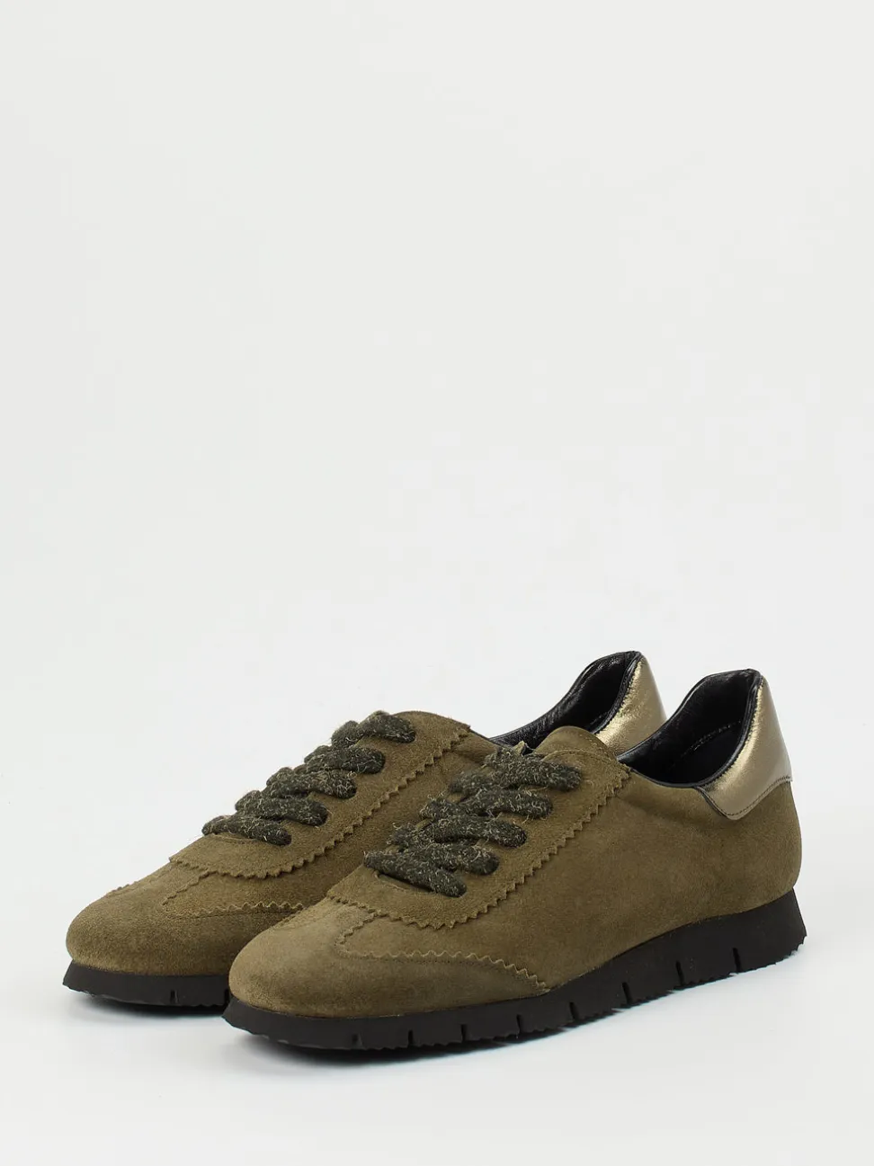 Konstantin Starke – Sneaker aus Veloursleder olivgrün