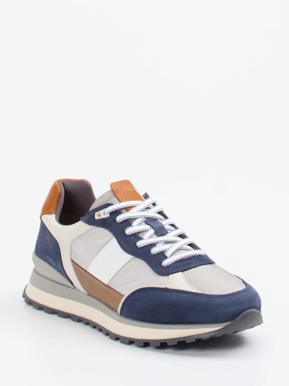 Konstantin Starke – Sneaker aus Veloursleder Offwhite