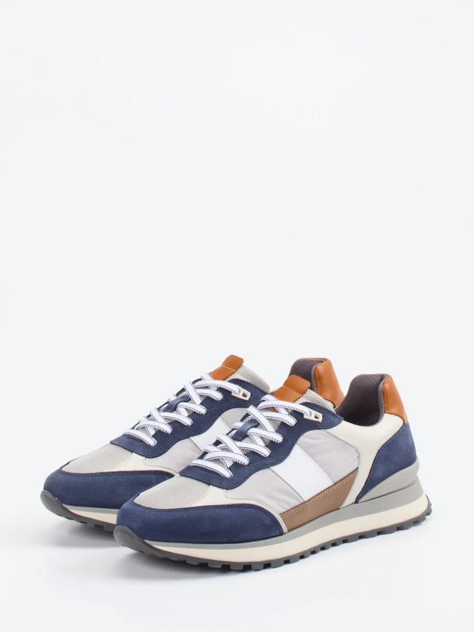 Konstantin Starke – Sneaker aus Veloursleder Offwhite