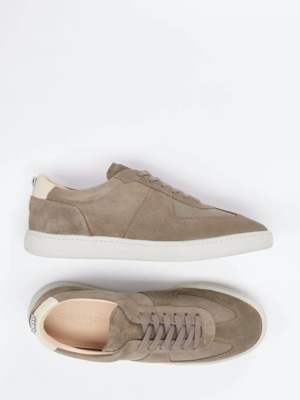 Konstantin Starke – Sneaker aus Veloursleder in Taupe