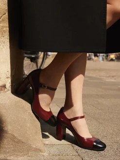 Konstantin Starke – Spangenpumps aus Hochglanzleder Bordeaux