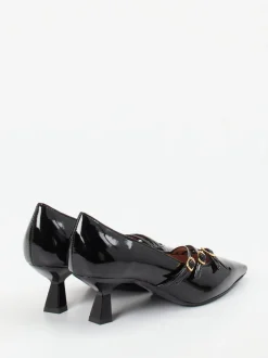 Konstantin Starke – Spangenpumps aus Lackleder schwarz