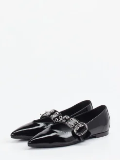 Konstantin Starke – Spangenpumps aus Lackleder Schwarz