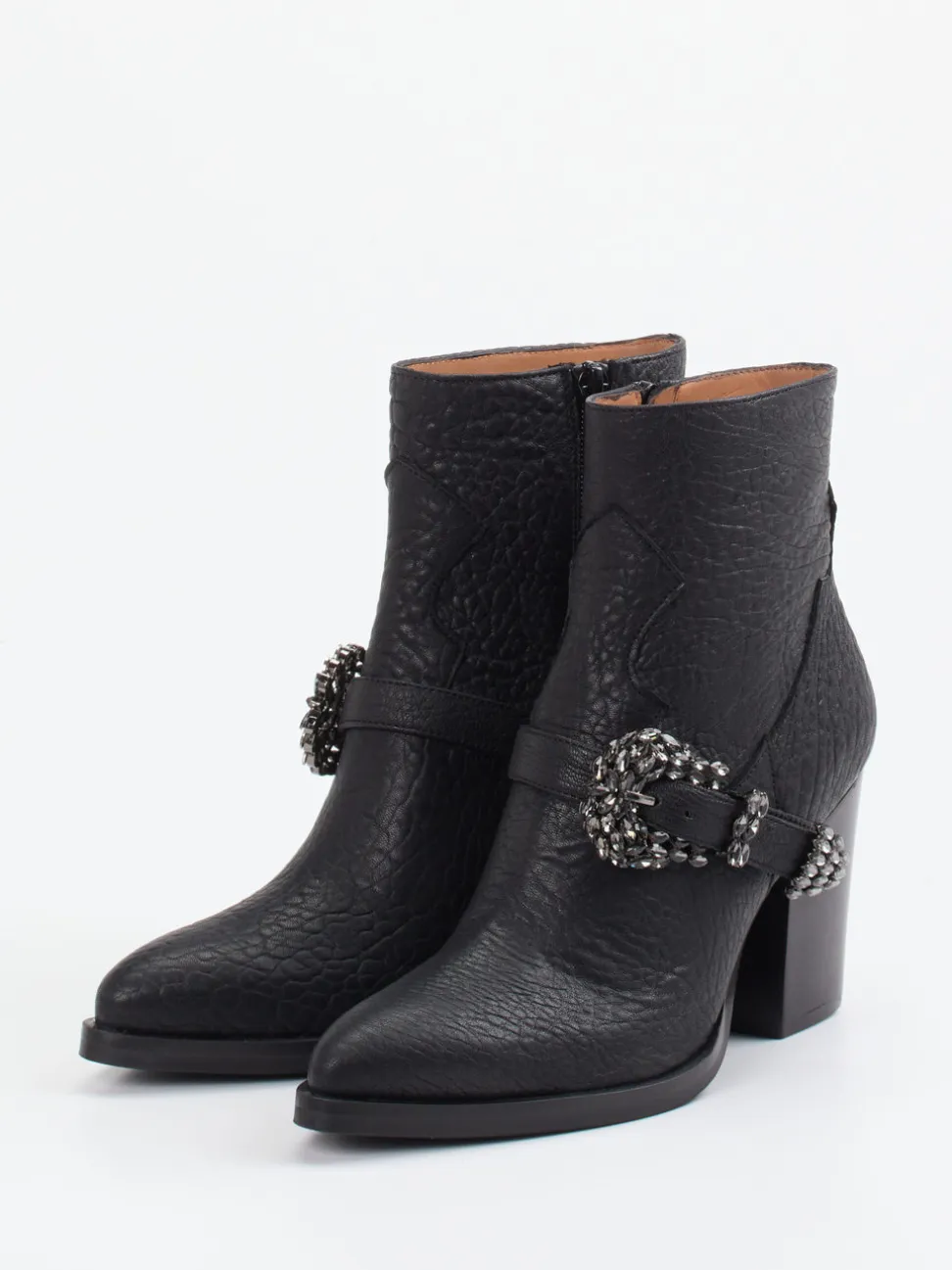 Konstantin Starke – Stiefelette aus geprägtem Leder schwarz