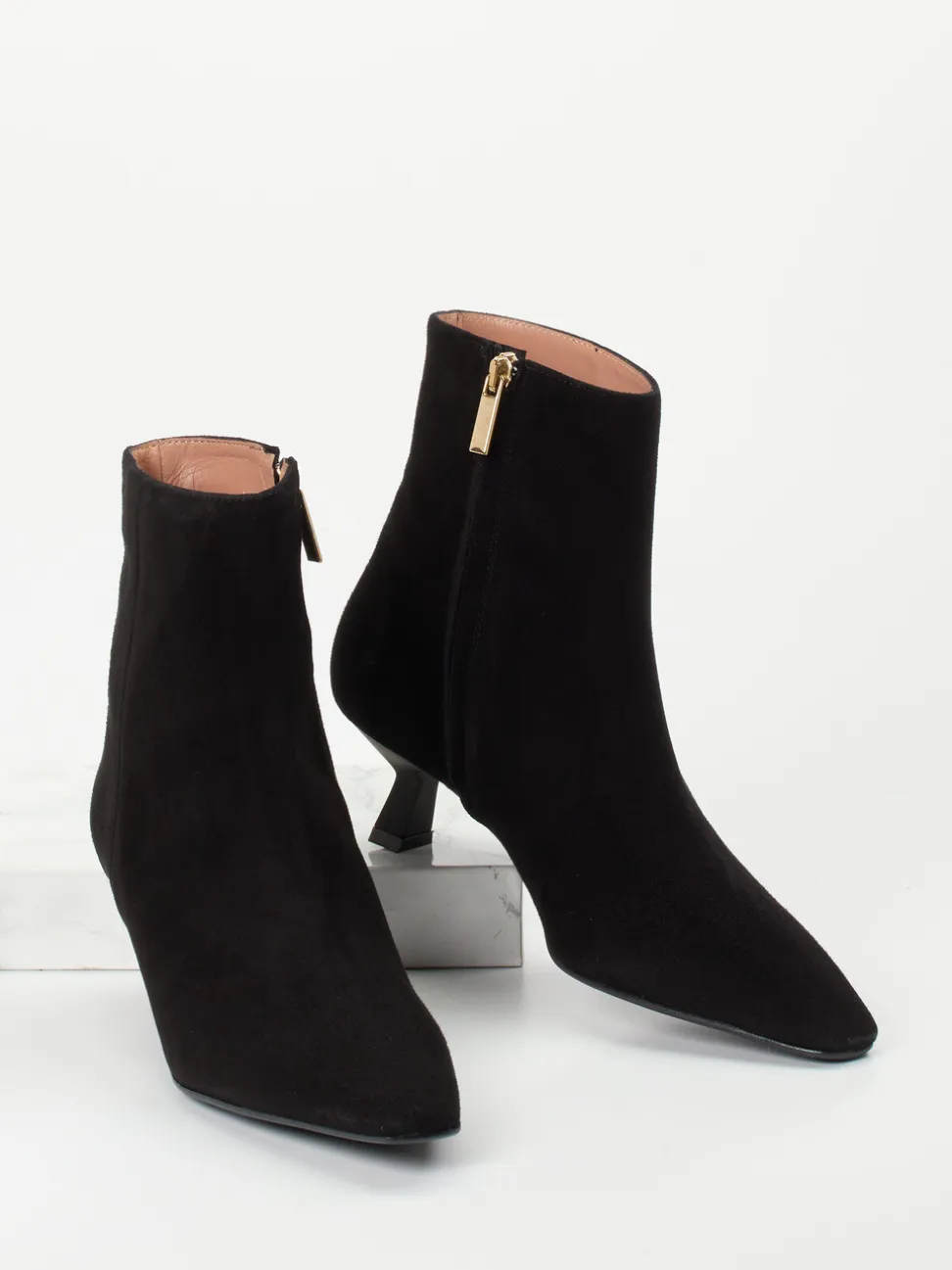 Konstantin Starke – Stiefeletten aus Veloursleder schwarz
