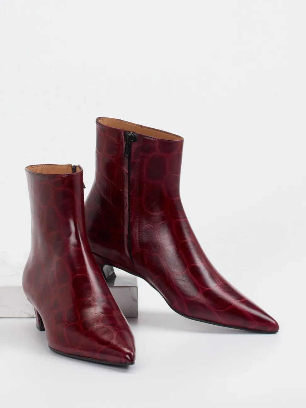 Konstantin Starke – Stiefelette aus Reptilleder Bordeaux