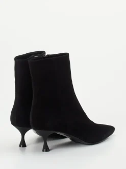Konstantin Starke – Stiefelette aus Veloursleder Schwarz