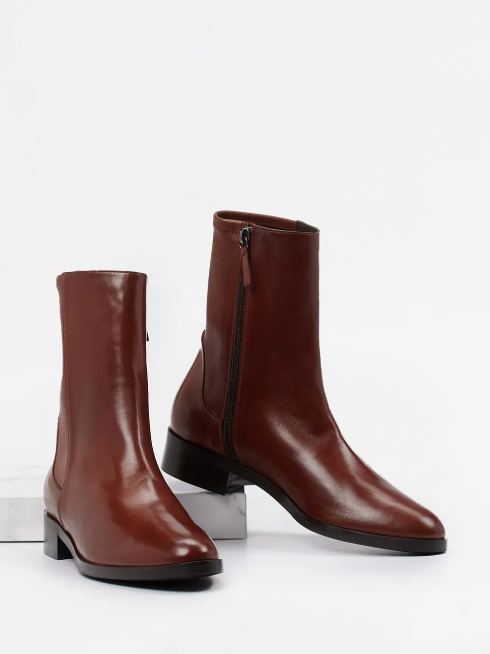 Konstantin Starke – Stiefelette aus Lammleder braun