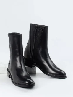 Konstantin Starke – Stiefeletten aus Glattleder Schwarz