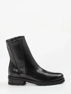 Konstantin Starke – Stiefelette aus Lammleder schwarz