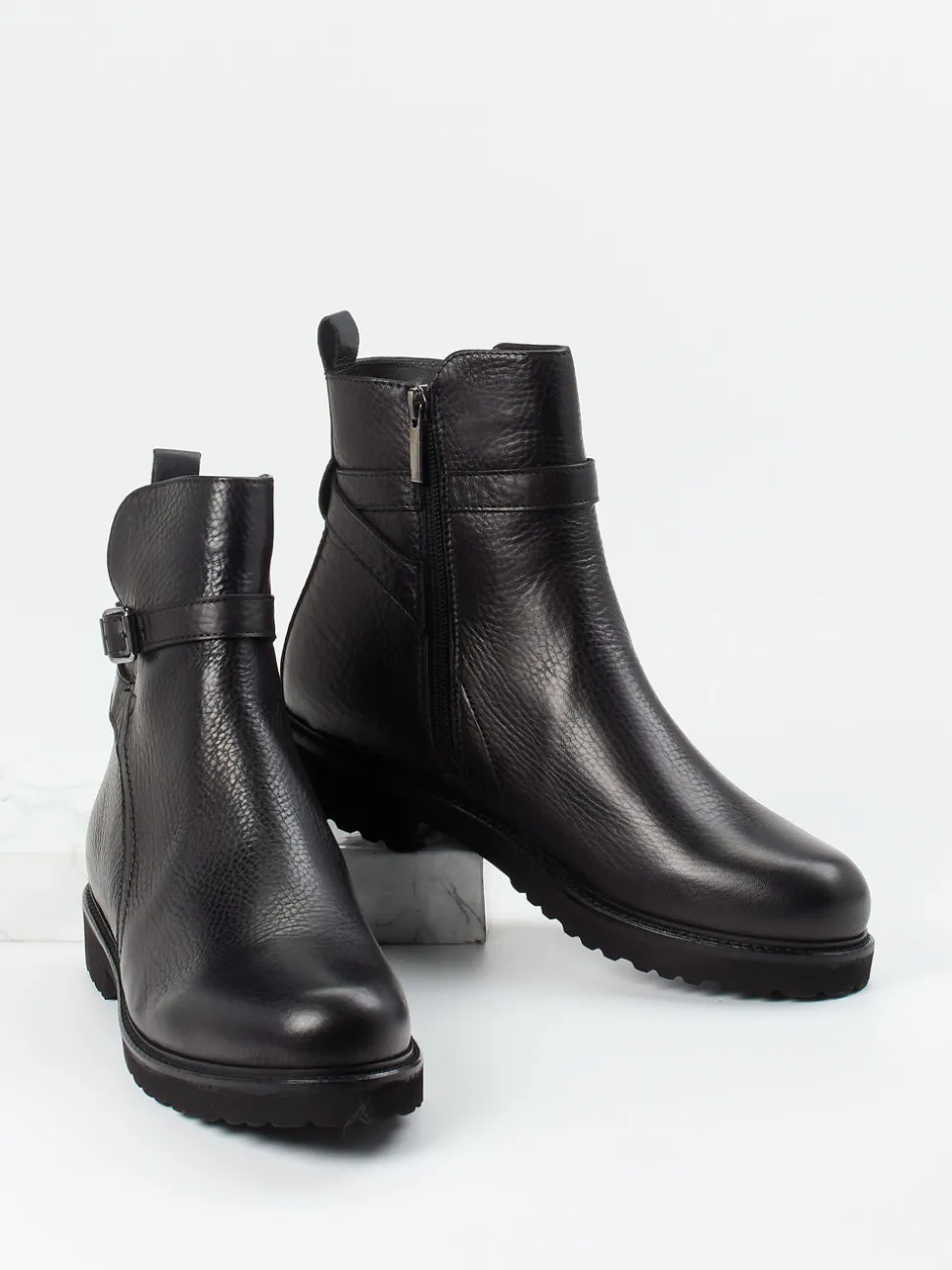 Konstantin Starke – Stiefeletten aus Kalbleder Schwarz
