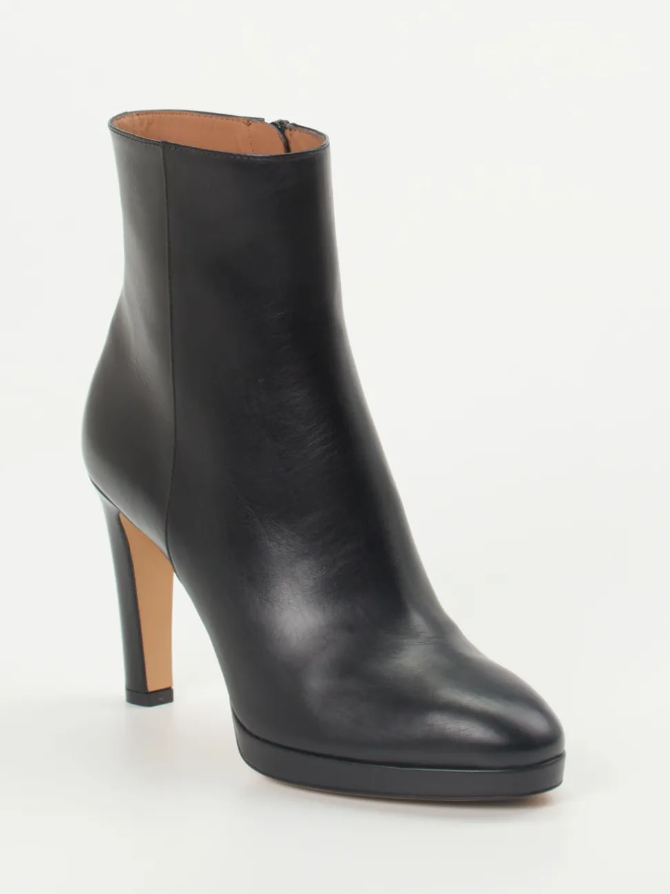 Konstantin Starke – Stiefeletten aus Kalbleder Schwarz