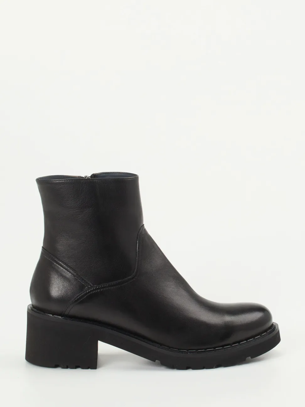 Konstantin Starke – Stiefelette aus Lammleder Schwarz