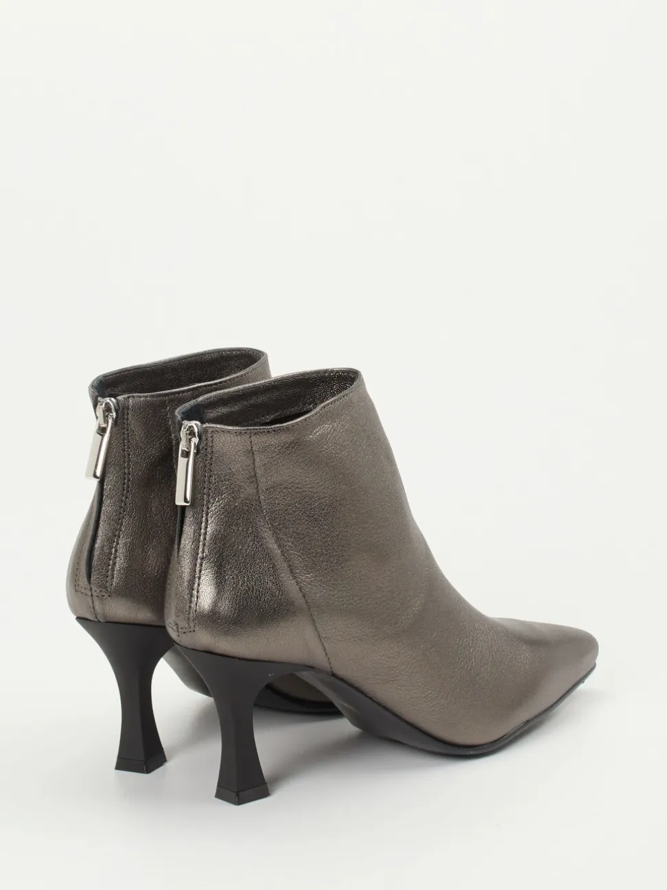 Konstantin Starke – Stiefelette aus Metallicleder grau