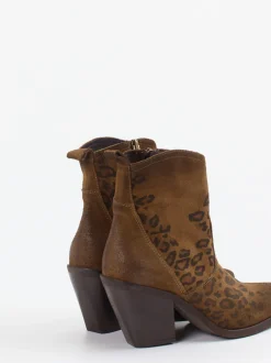 Konstantin Starke – Stiefeletten aus Veloursleder Leoprint