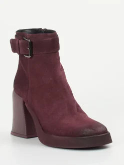 Konstantin Starke – Stiefeletten aus Veloursleder Bordeaux