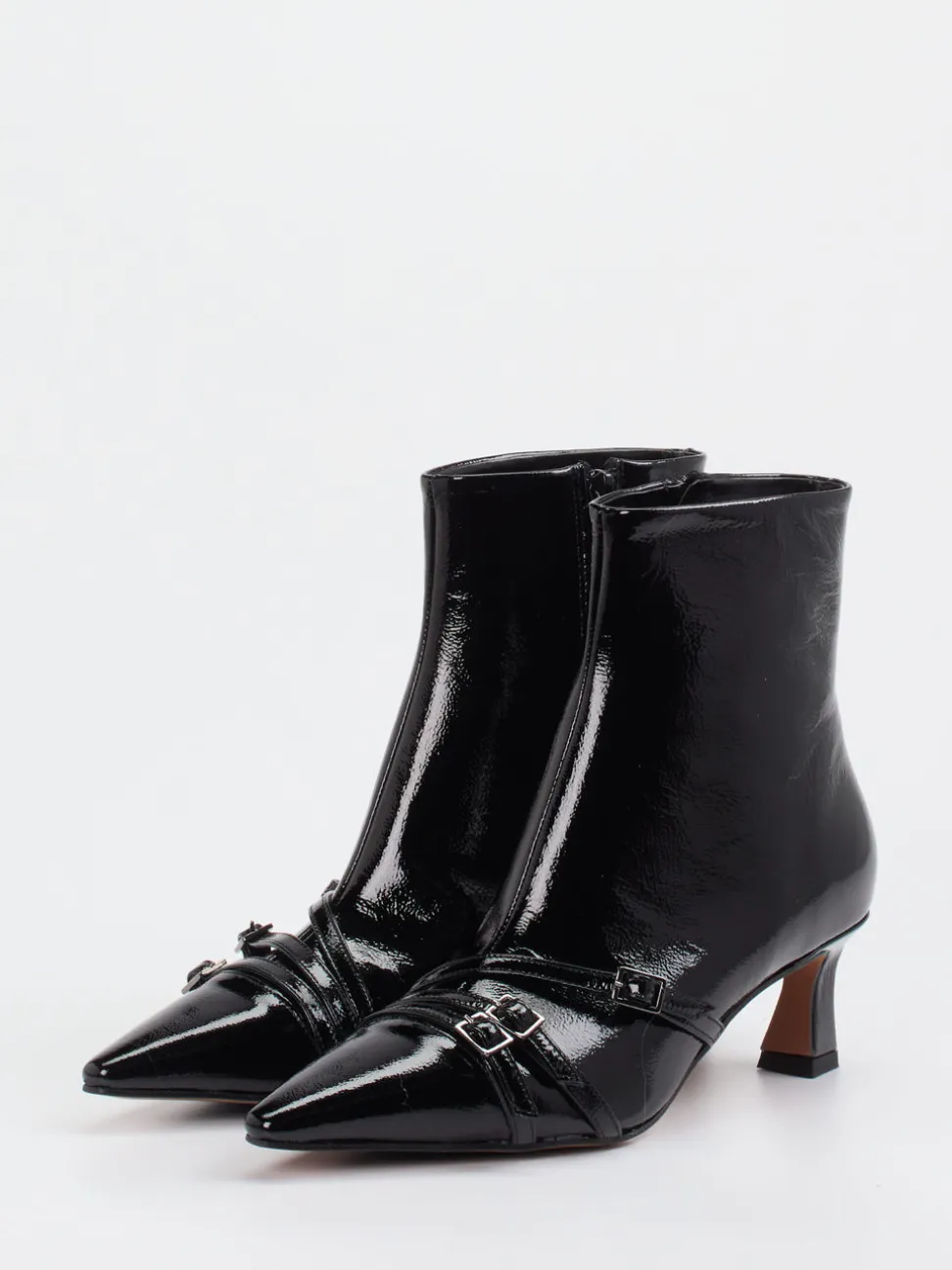 Konstantin Starke – Stiefelette aus Lackleder Schwarz
