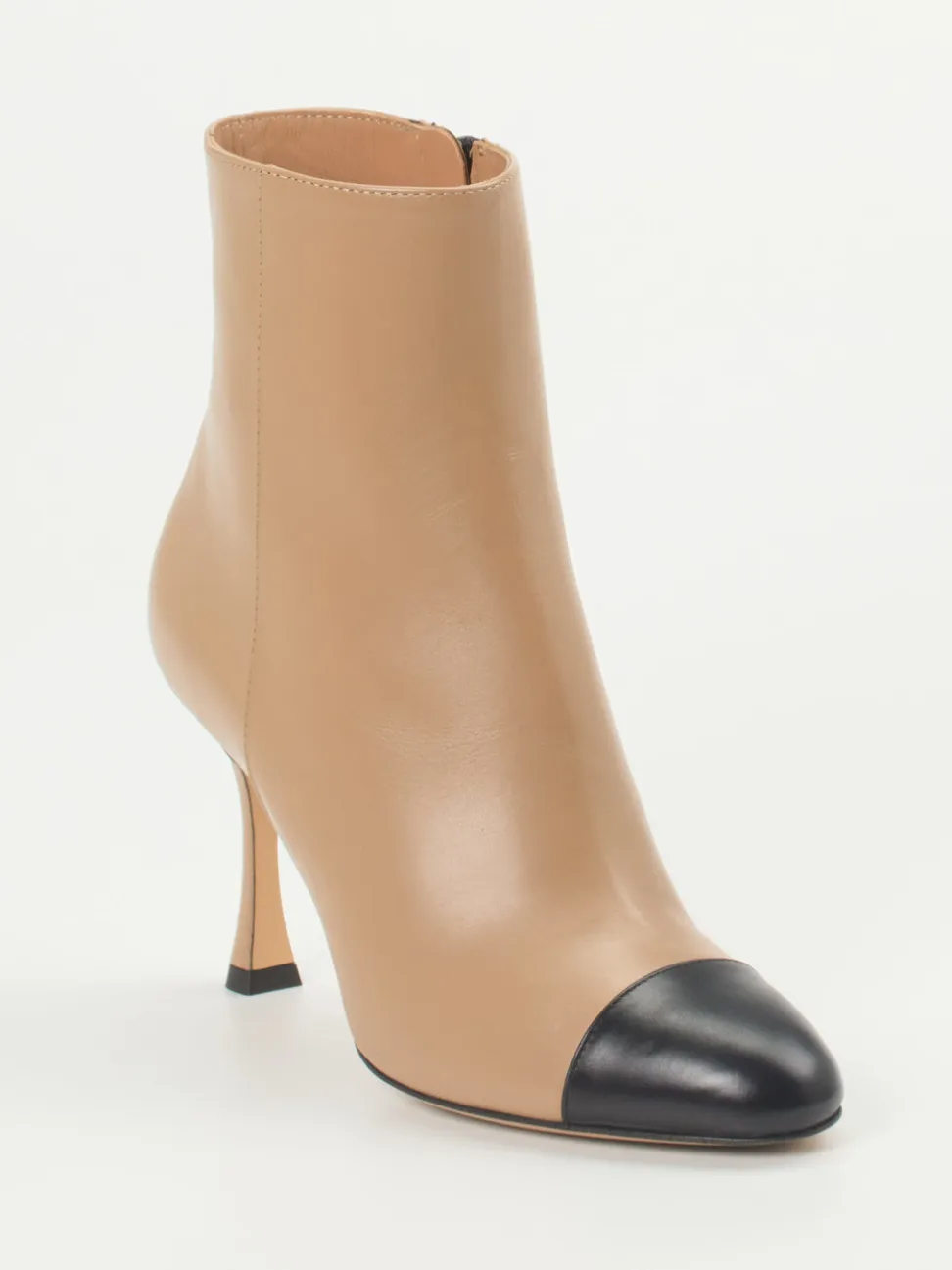 Konstantin Starke – Stiefeletten aus Kalbleder beige