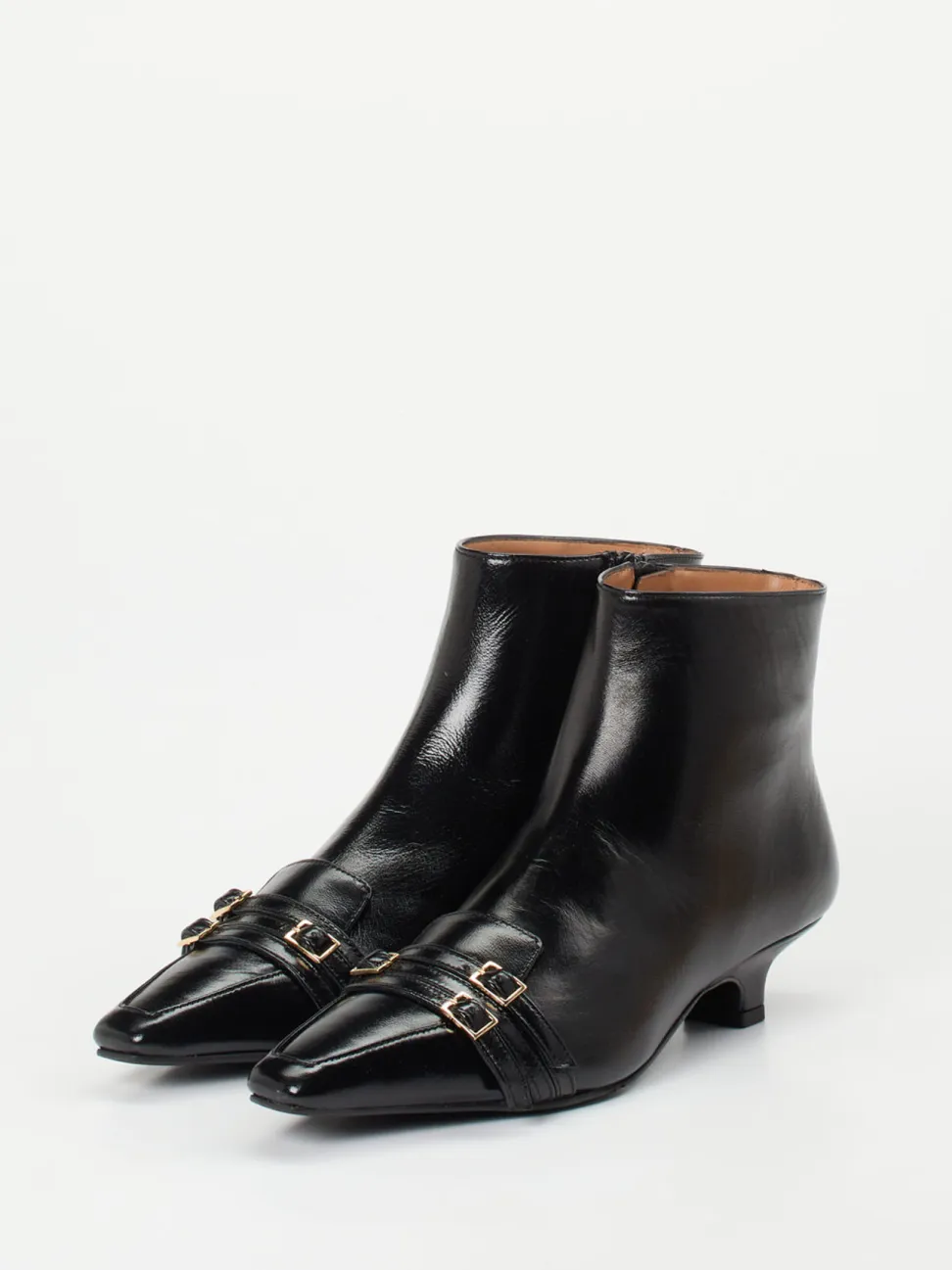 Konstantin Starke – Stiefelette aus Lackleder schwarz