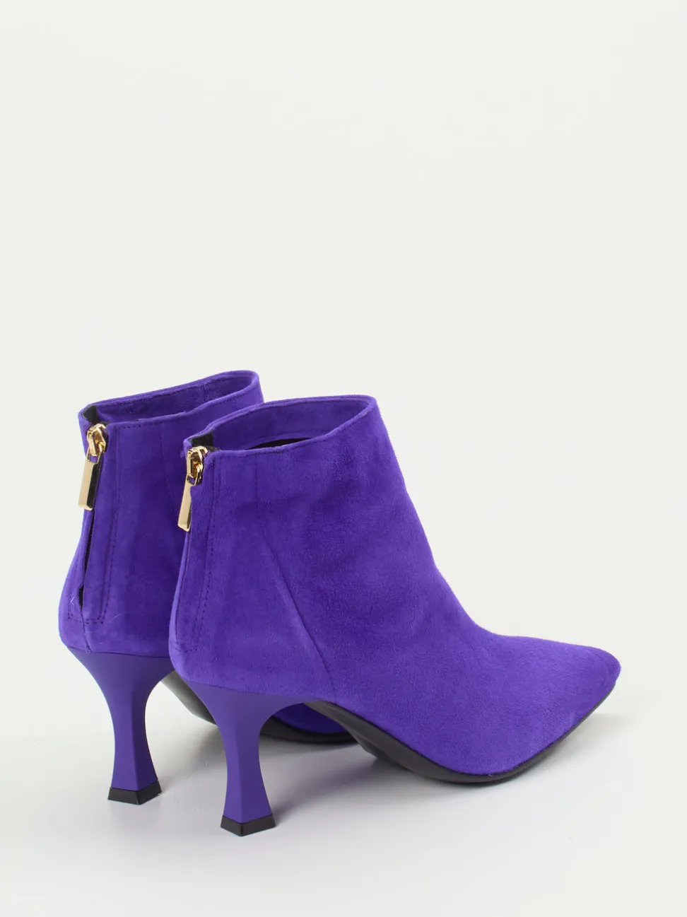 Konstantin Starke – Stiefelette aus Veloursleder Violett