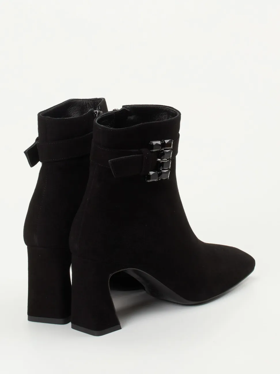 Konstantin Starke – Stiefelette aus Veloursleder Schwarz