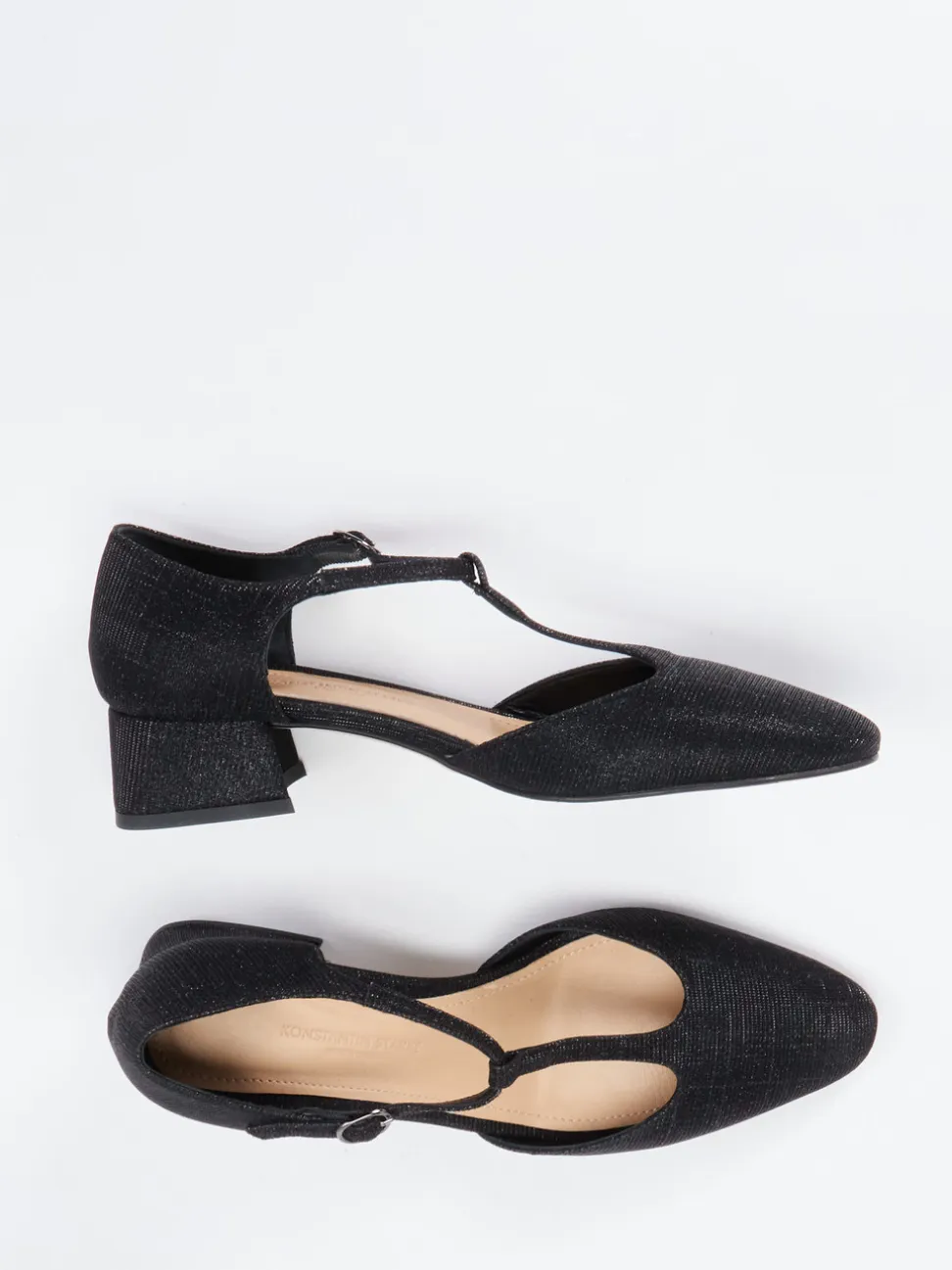 Konstantin Starke – T-Steg-Pumps aus Metallicleder schwarz