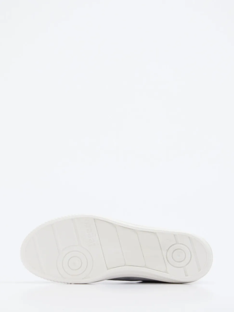 Legero – Sneaker aus Veloursleder in Taubengrau