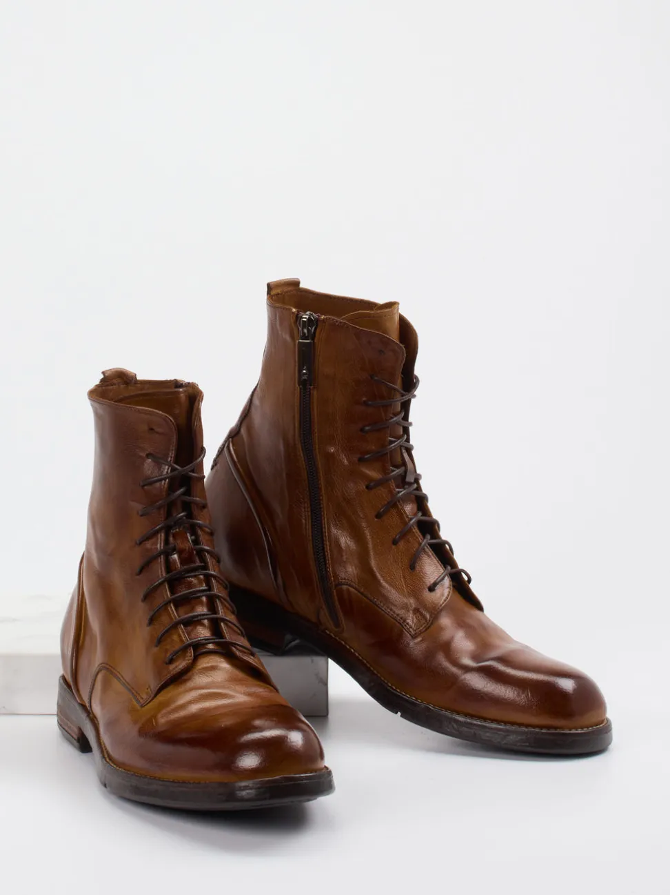 Lemargo – Schnürstiefel aus Büffelleder in Braun