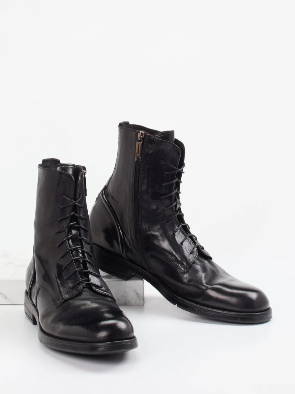 Lemargo – Schnürstiefelette aus Büffelleder schwarz
