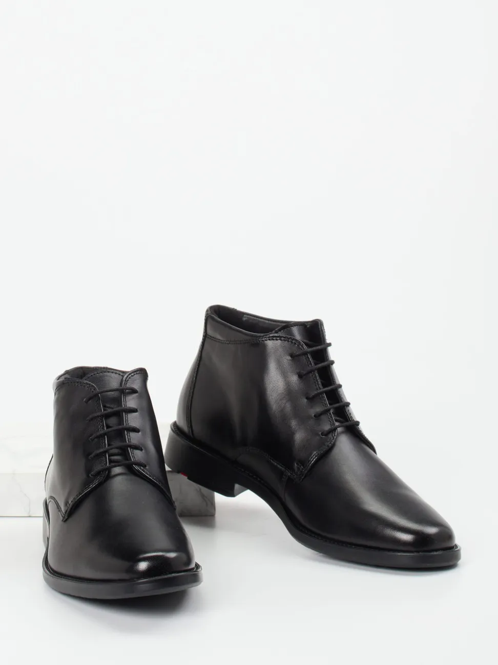 Lloyd – Desert Boots aus Lammleder Schwarz
