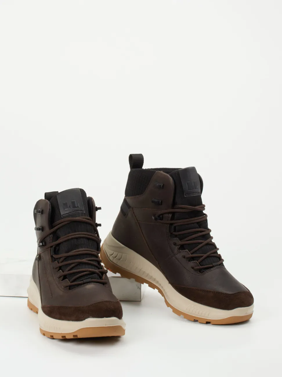 Lloyd – Outdoor-Boots aus Glatt- und Veloursleder braun