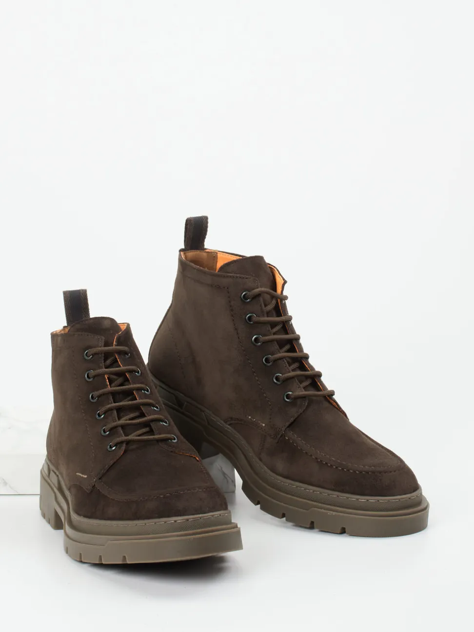 Lloyd – Schnürboots aus Veloursleder Dunkelbraun