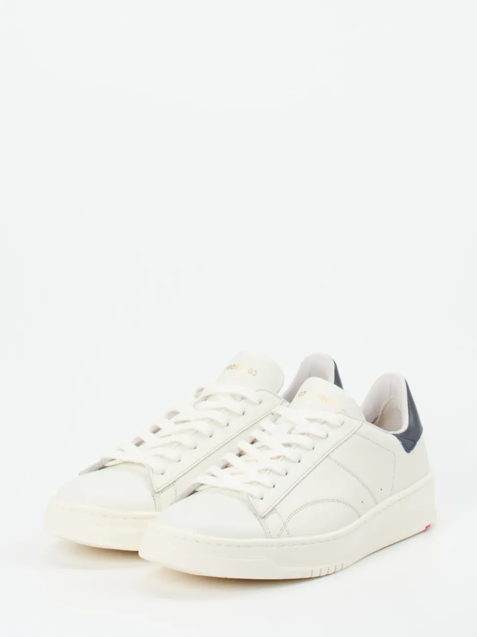 Lloyd – Sneaker aus Kalbleder in Off-White