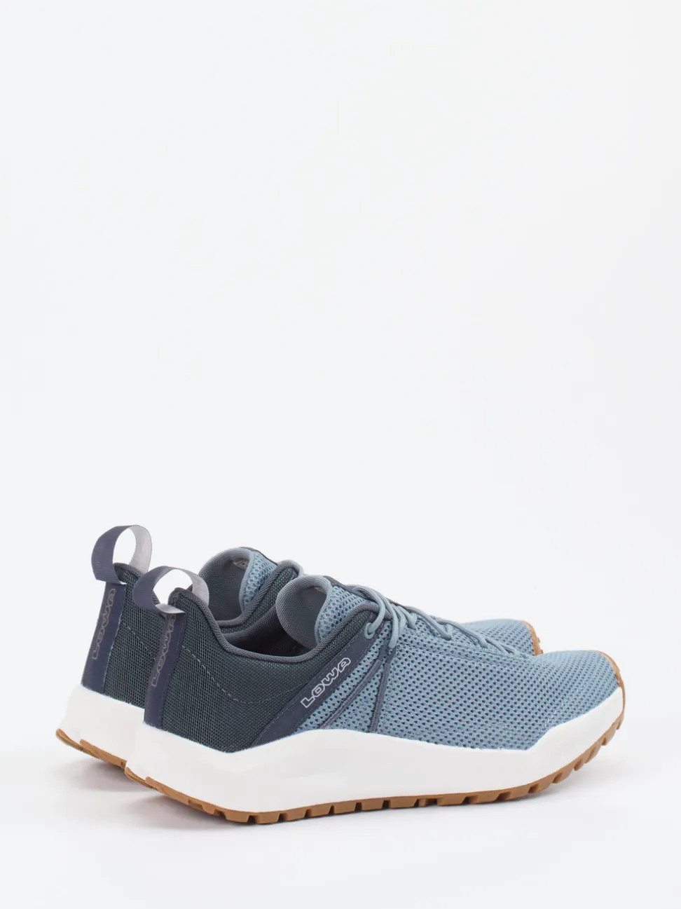 Lowa – Outdoor-Sneaker aus Textil in Blaugrau