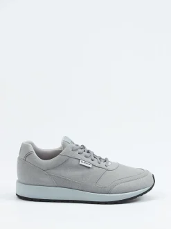 Lunge – Sneaker aus Velourslederoptik grau