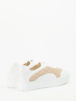 Mania – Sneaker aus Lackleder mit Stepp-Optik