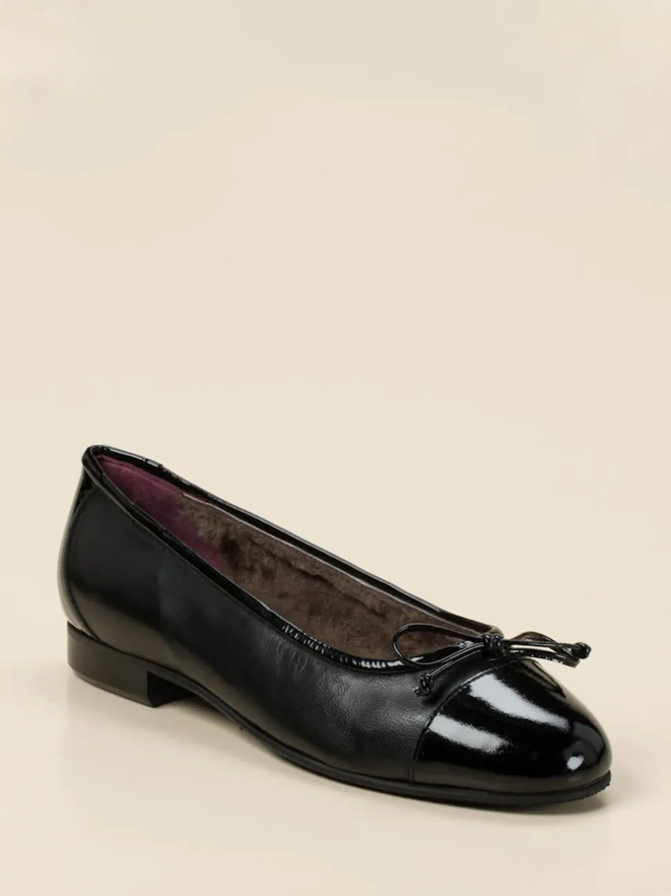 Mannori – Ballerinas aus Lackleder in Schwarz